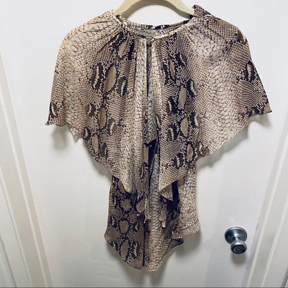 Zara python Cape Sleeve Blouse - Picture 9 of 16